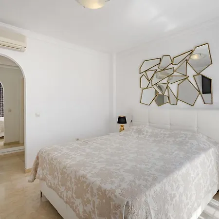 ヴィラ Townhouse Park Paraiso アデヘ