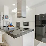Townhouse Park Paraiso ヴィラ アデヘ